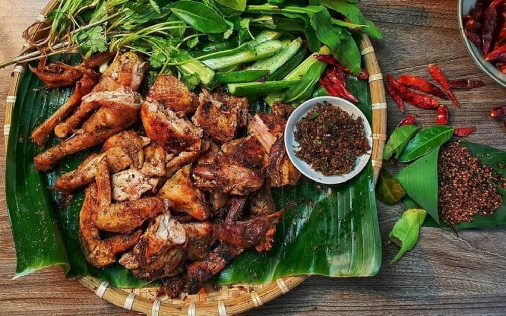 Gà đồi thả tự nhiên